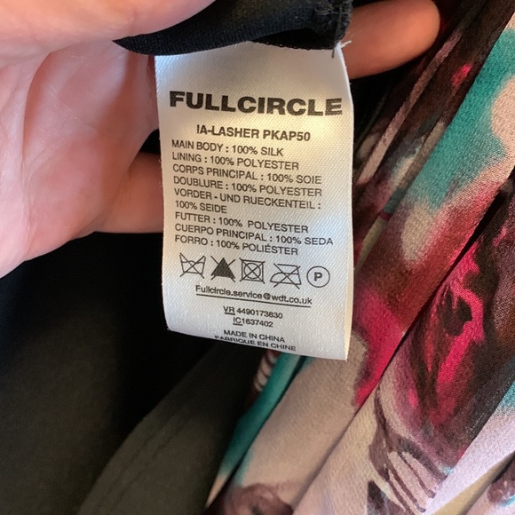 100% Silk Watercolour halter cutout dress - Picture 8 of 8